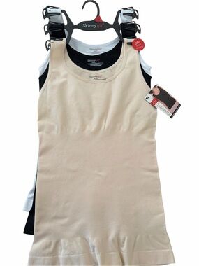 Skinnygirl 3-Pack Seamless Scoop Neck Tanks - Nude, Black, White